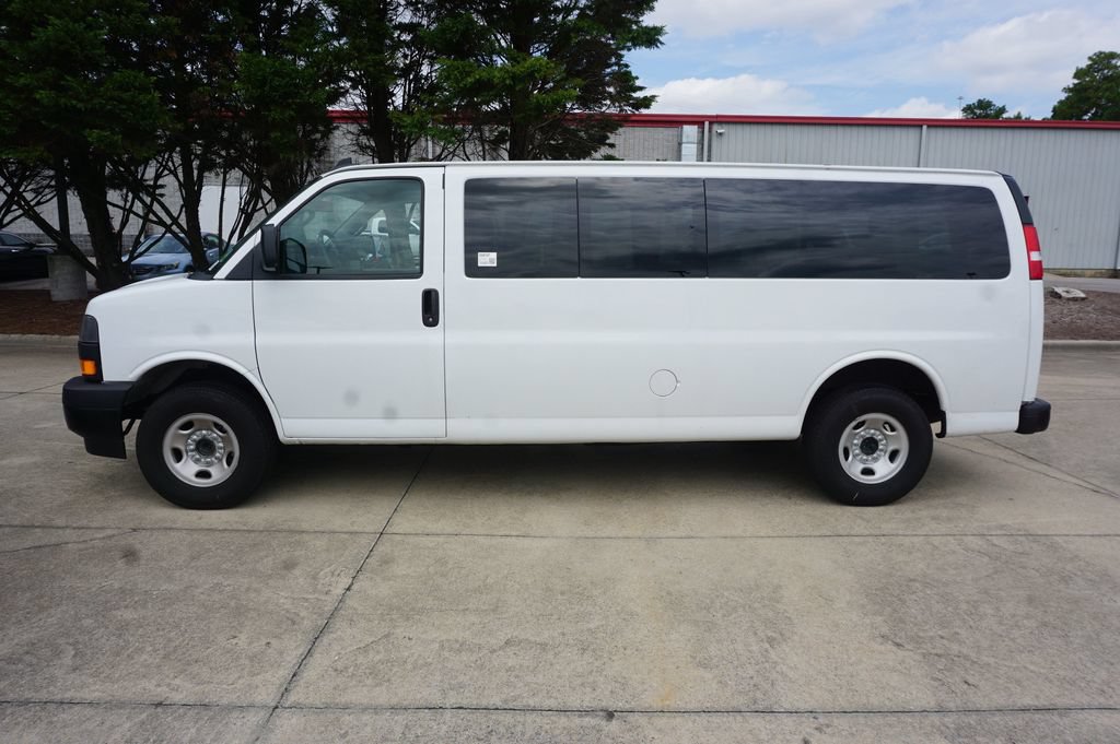 Used 2024 GMC Savana 3500 LS RWD image 17