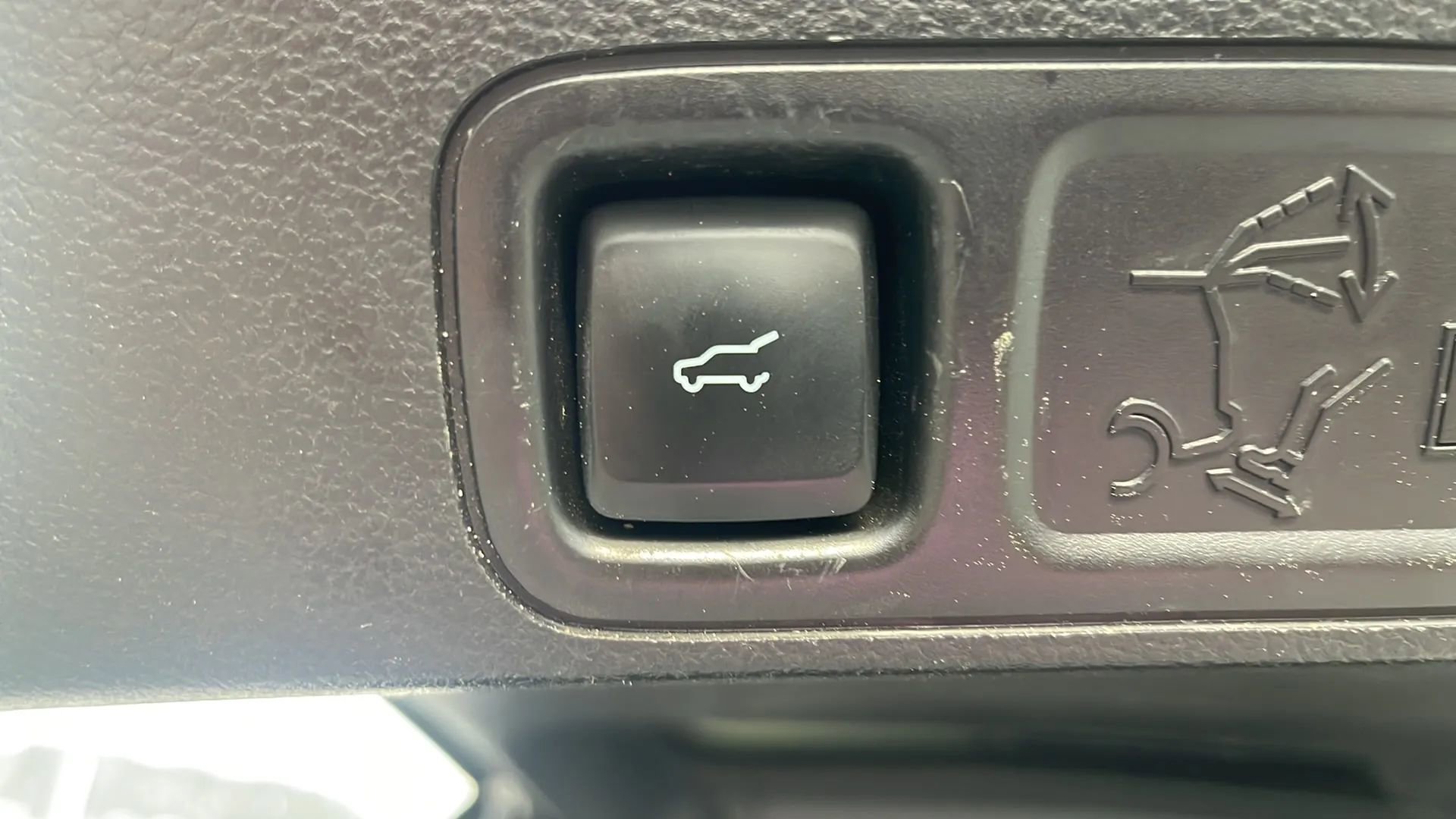 Used 2018 Ford Expedition Max Limited w/ Equipment Group 301A image 7