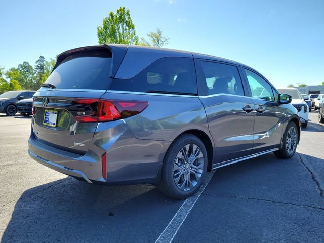 New 2026 Honda Odyssey Touring image 4