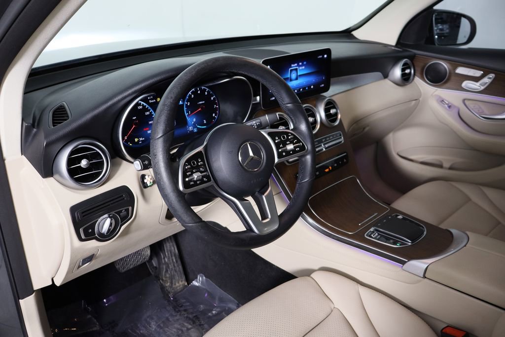 Used 2020 Mercedes-Benz GLC 300 image 24