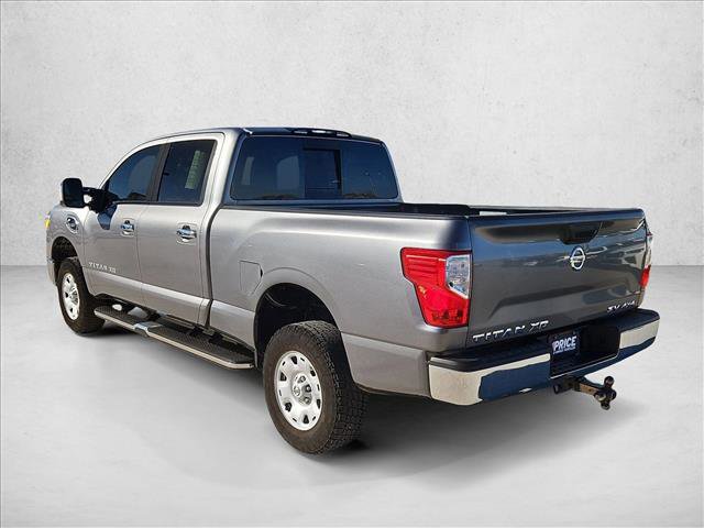 Used 2017 Nissan Titan SV image 7
