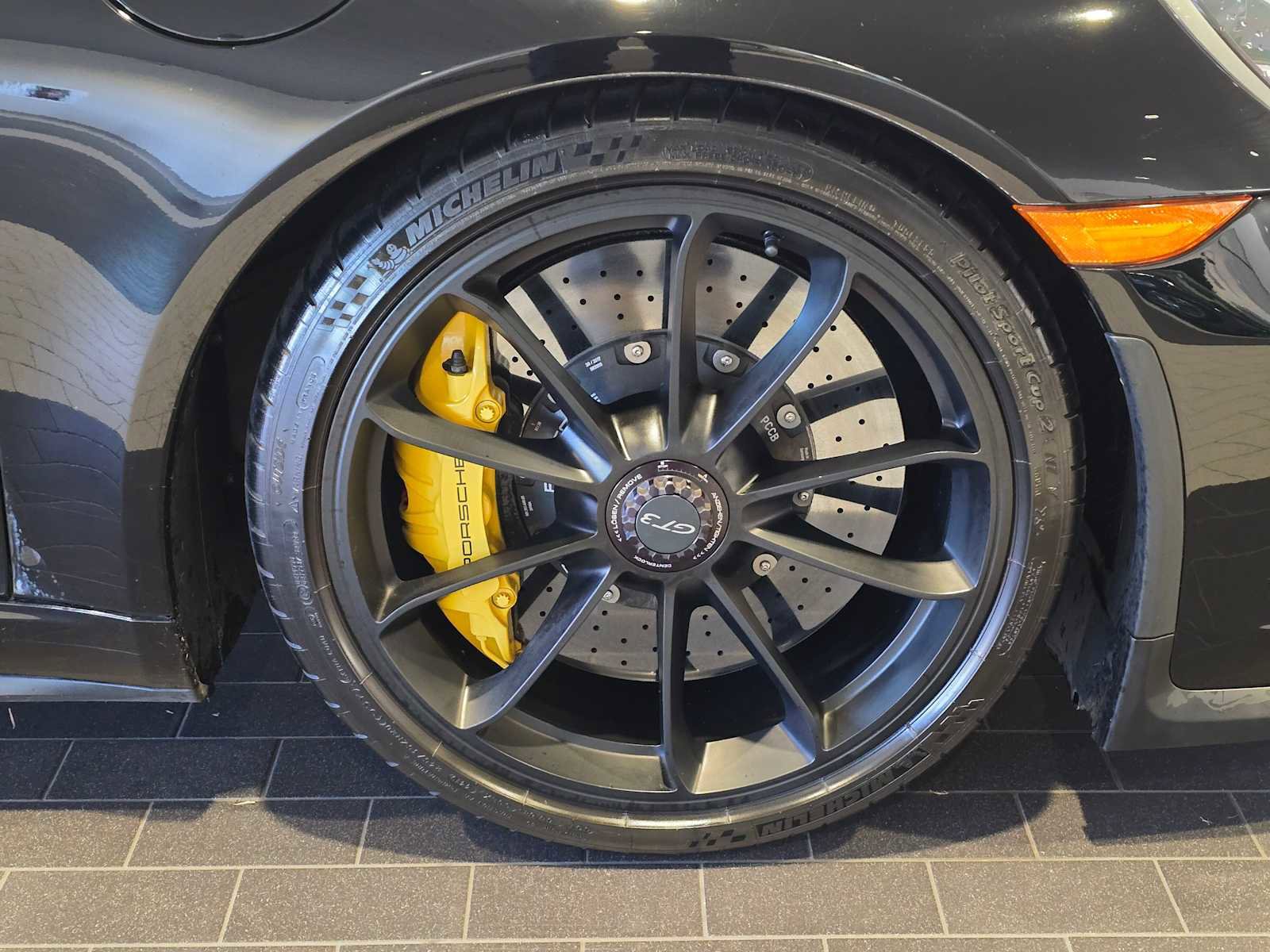 Used 2018 Porsche 911 GT3 RWD image 11