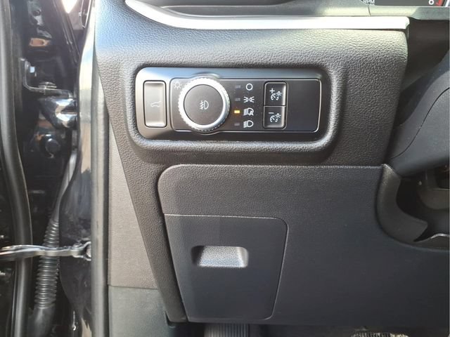 Used 2023 Ford Explorer XLT w/ Equipment Group 202A AWD/4WD image 14