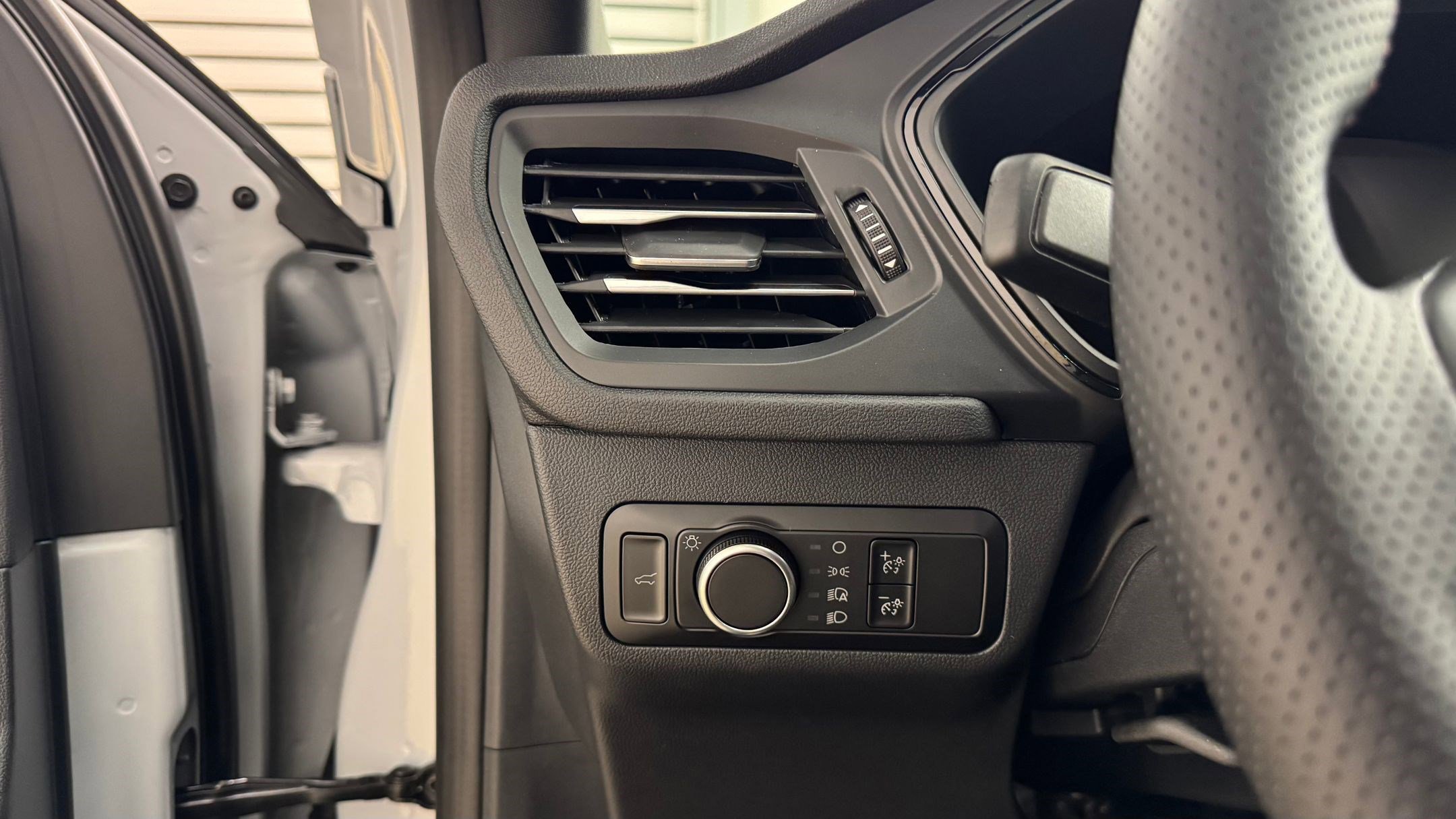 New 2026 Ford Escape ST-Line w/ Tech Pack #1 FWD image 25