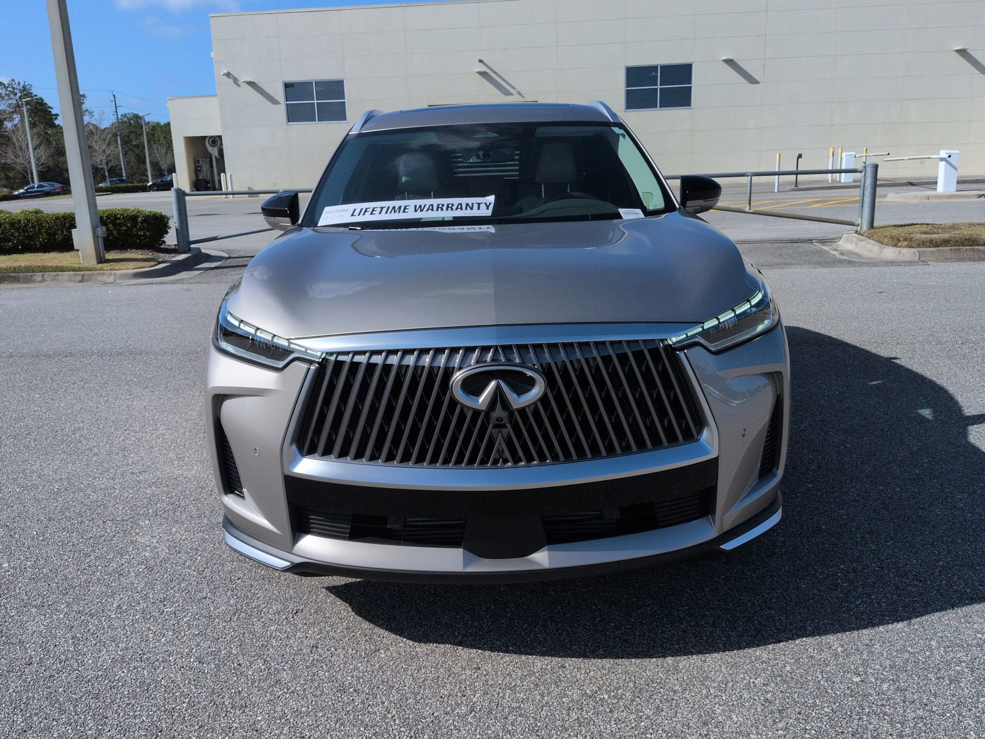 New 2026 INFINITI QX60 Luxe w/ Cargo Package FWD image 10