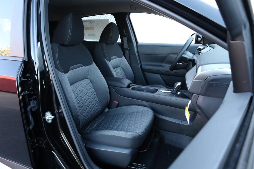 New 2026 Nissan Kicks SV image 24