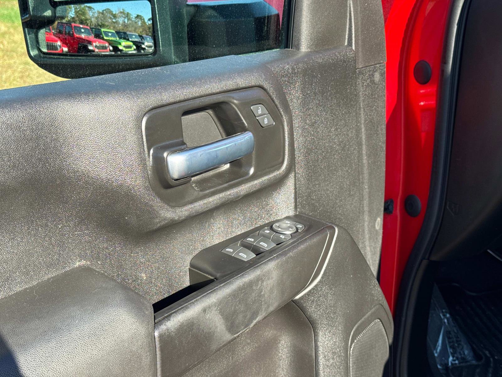 Used 2020 Chevrolet Silverado 2500 Custom w/ Custom Value Package image 18