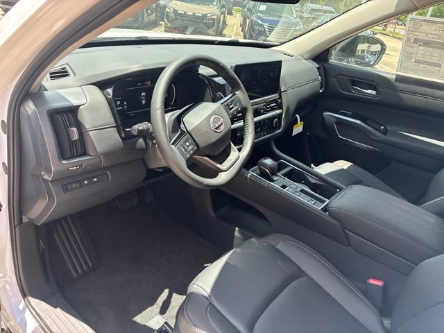 New 2026 Nissan Pathfinder SL FWD image 10