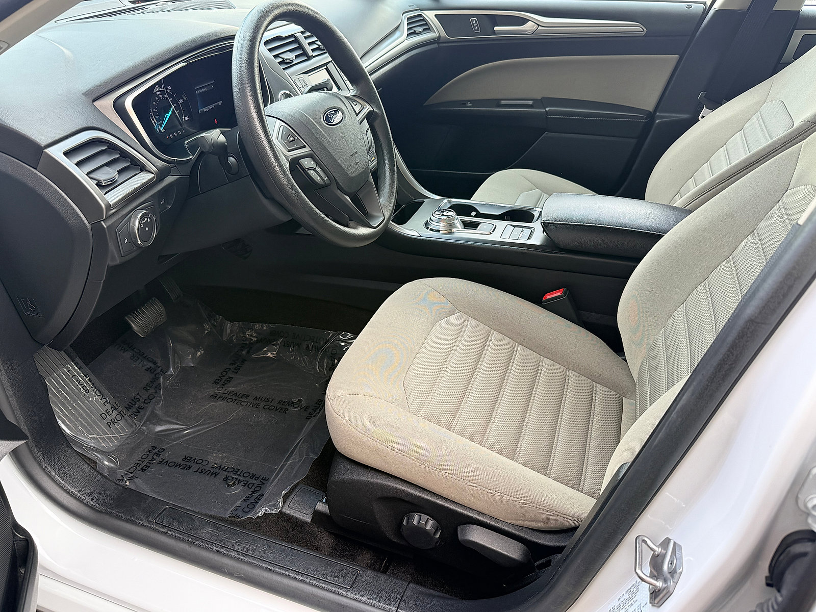 Used 2018 Ford Fusion S FWD image 29