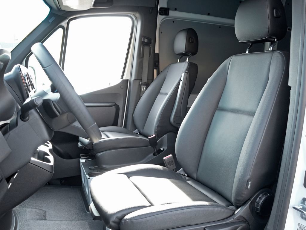 Used 2026 Mercedes-Benz Sprinter 2500 image 10