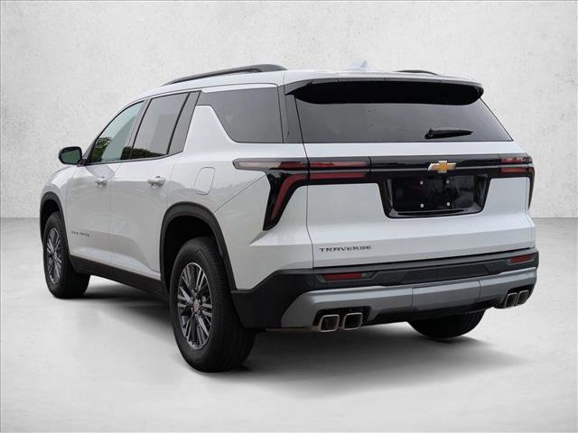 Used 2026 Chevrolet Traverse LT FWD image 8