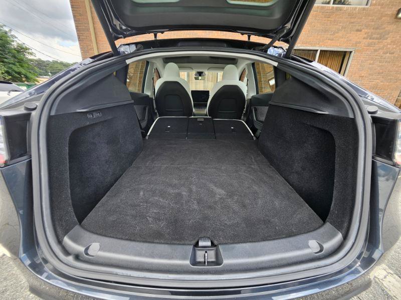 Used 2024 Tesla Model Y Long Range RWD image 70