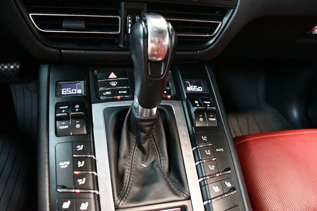 Used 2020 Porsche Macan S AWD/4WD image 57