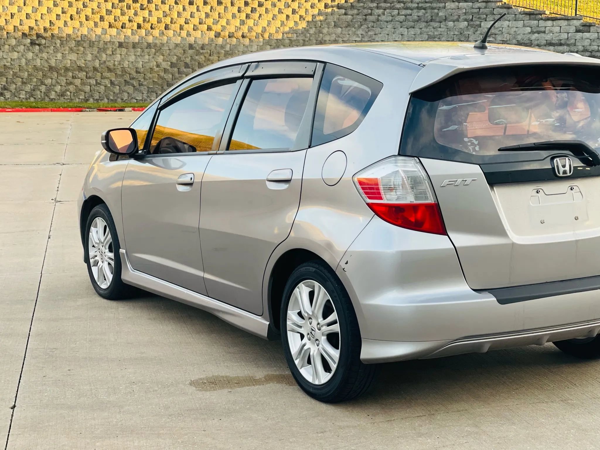 Used 2009 Honda Fit Sport image 5