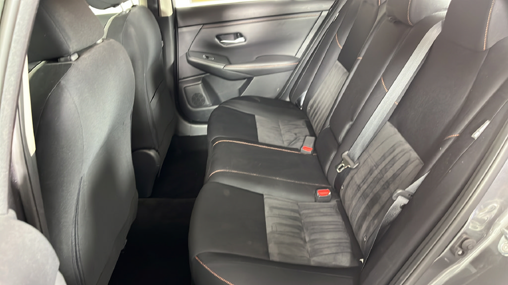 Used 2021 Nissan Sentra SR FWD image 16