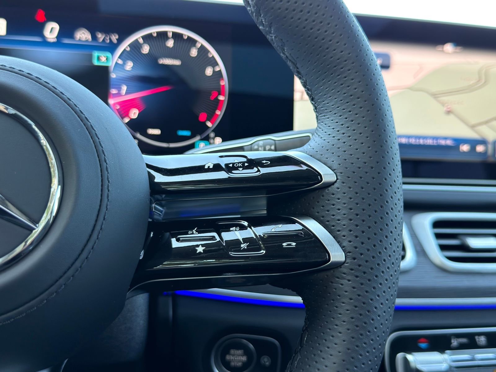 New 2026 Mercedes-Benz GLS 450 4MATIC image 27