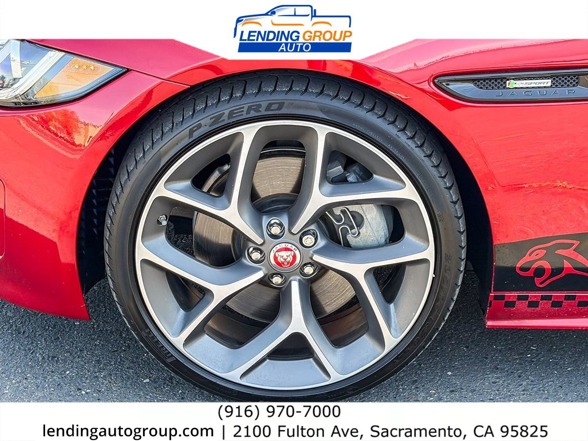 Used 2017 Jaguar XE R-Sport image 9