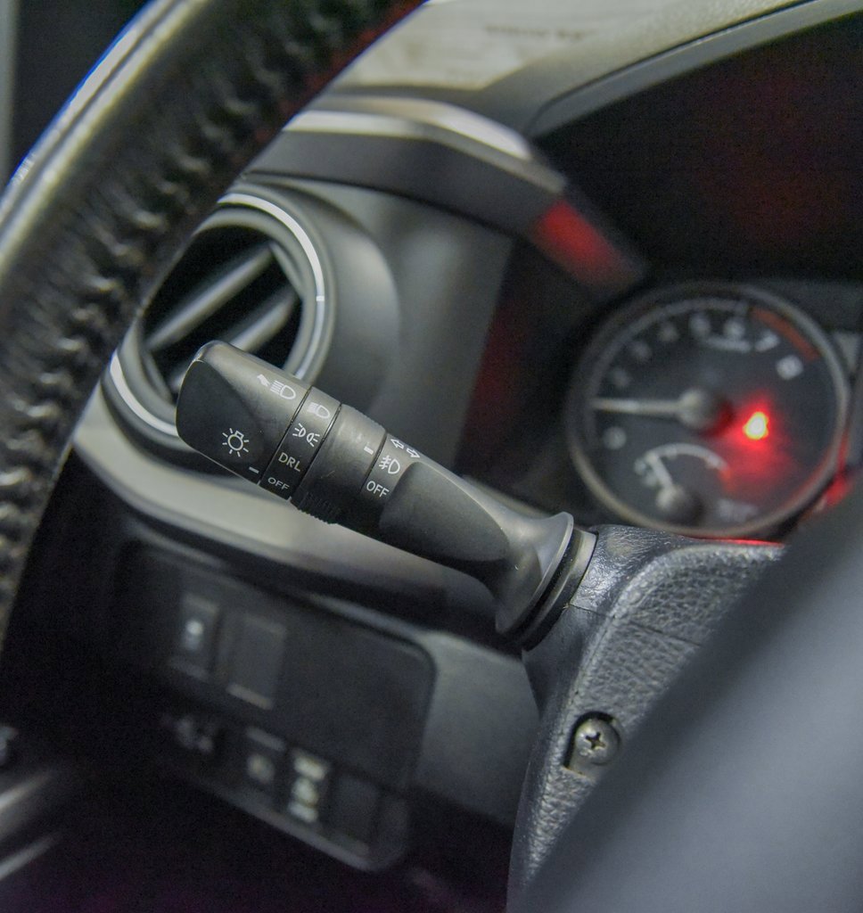 Used 2020 Toyota Tacoma TRD Off-Road image 21