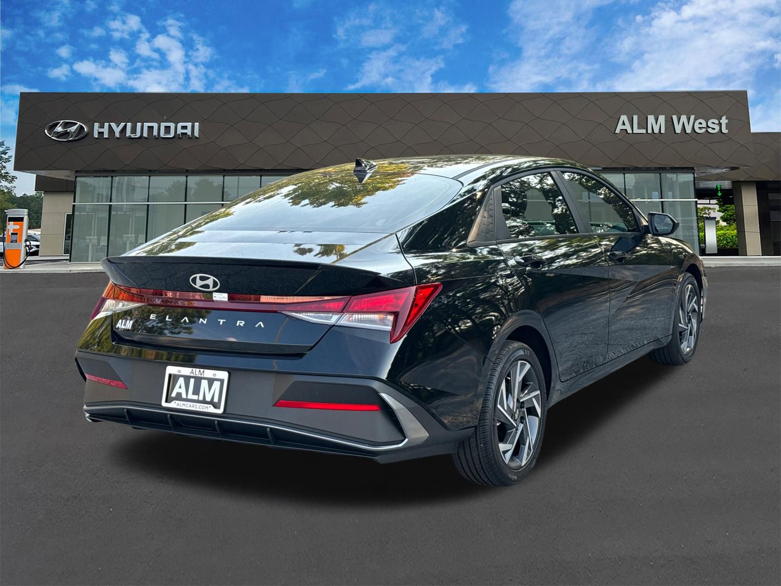 New 2025 Hyundai Elantra Sport image 5