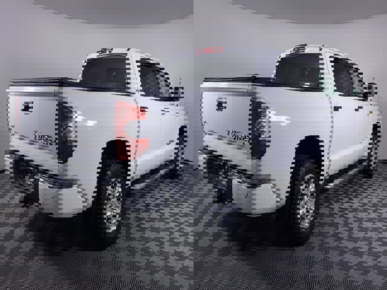 Used 2017 Toyota Tundra SR5 w/ SR5 Upgrade Package AWD/4WD image 33