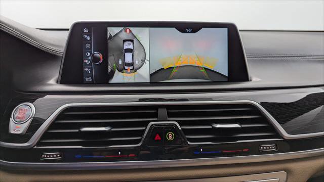 Used 2017 BMW 750i xDrive image 30