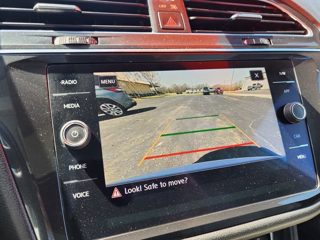 Used 2019 Volkswagen Tiguan SEL Premium image 29