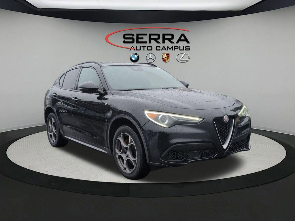 Used 2023 Alfa Romeo Stelvio Ti AWD/4WD image 11