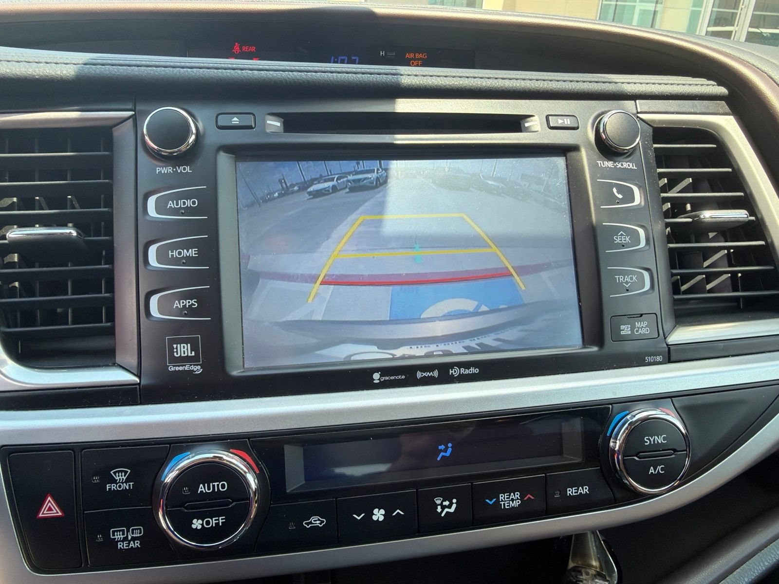 Used 2018 Toyota Highlander Limited FWD image 17