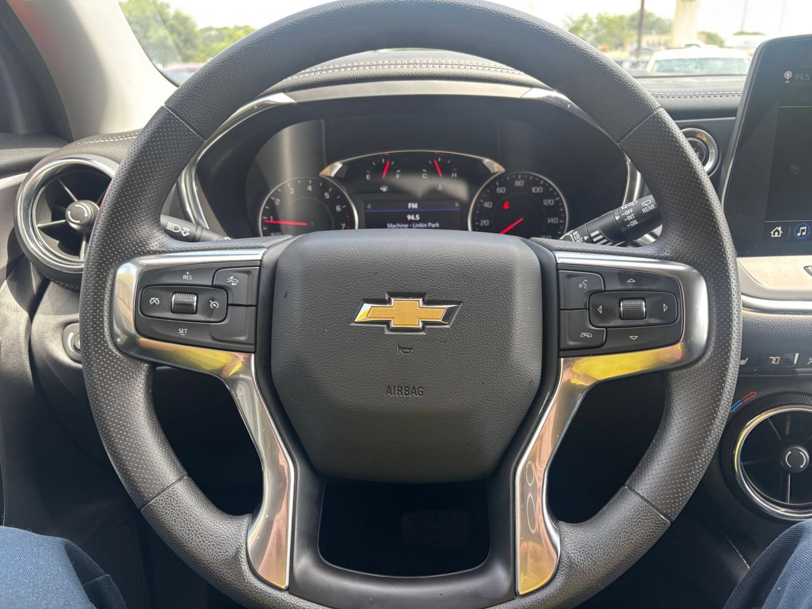 Used 2025 Chevrolet Blazer LT FWD image 30