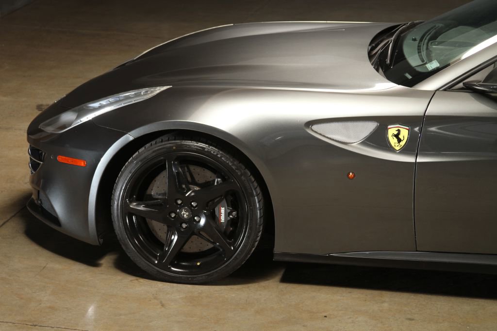 Used 2013 Ferrari FF image 13