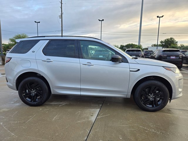 Used 2025 Land Rover Discovery Sport S image 4