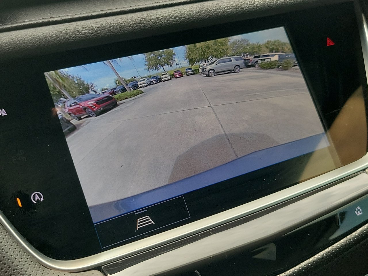 Certified 2025 Cadillac XT5 Premium Luxury w/ LPO, Floor Liner Package AWD/4WD image 27