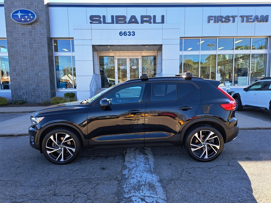Used 2020 Volvo XC40 T5 R-Design w/ Protection Package Premier image 3