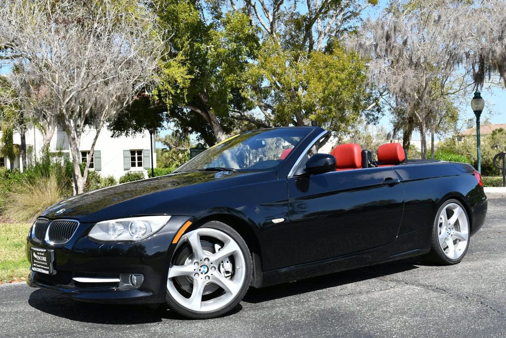 Used 2011 BMW 335i Convertible image 21