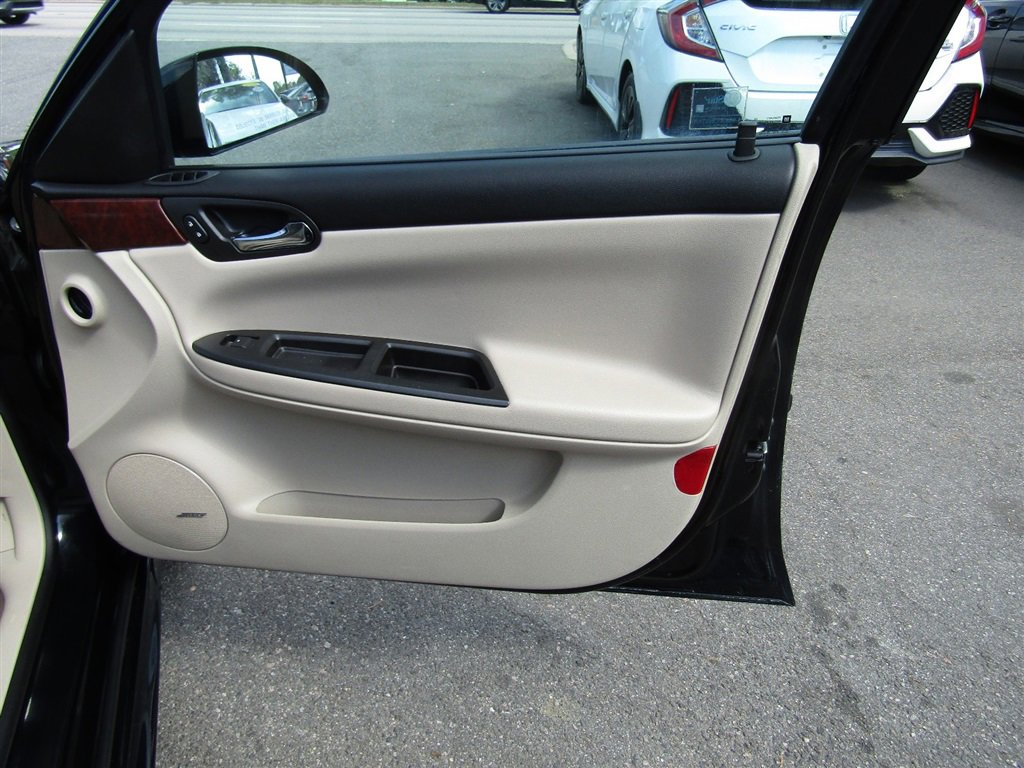 Used 2009 Chevrolet Impala LTZ image 21