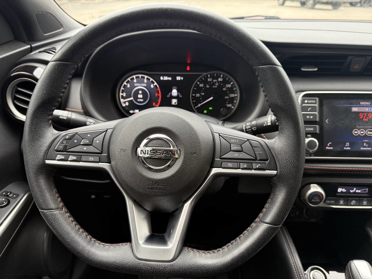 Used 2019 Nissan Kicks SR w/ Exterior Package image 14