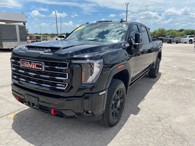 Used 2025 GMC Sierra 2500 AT4 w/ AT4 Premium Plus Package AWD/4WD image 2