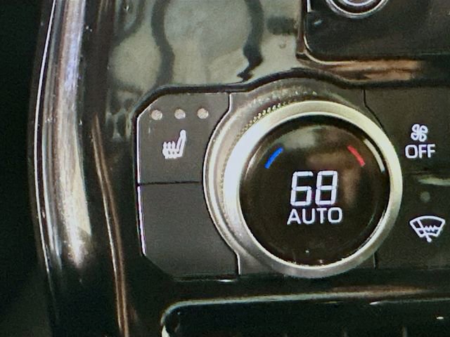 Certified 2023 Toyota Highlander XLE image 23