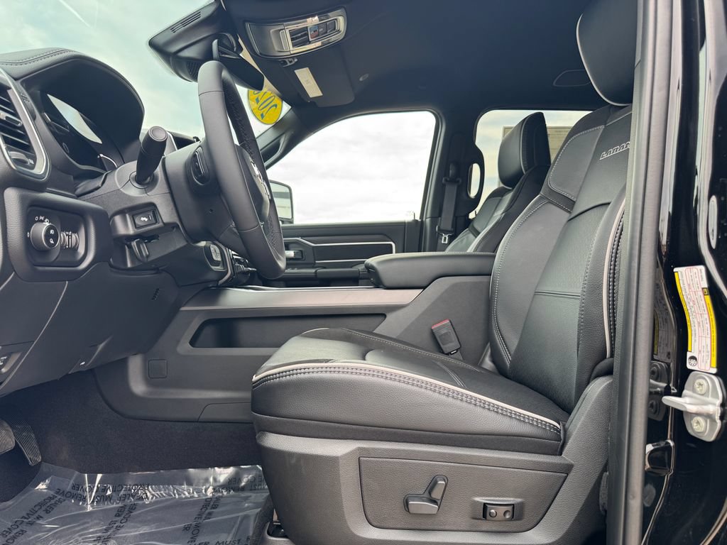 New 2026 RAM 2500 Laramie AWD/4WD image 21