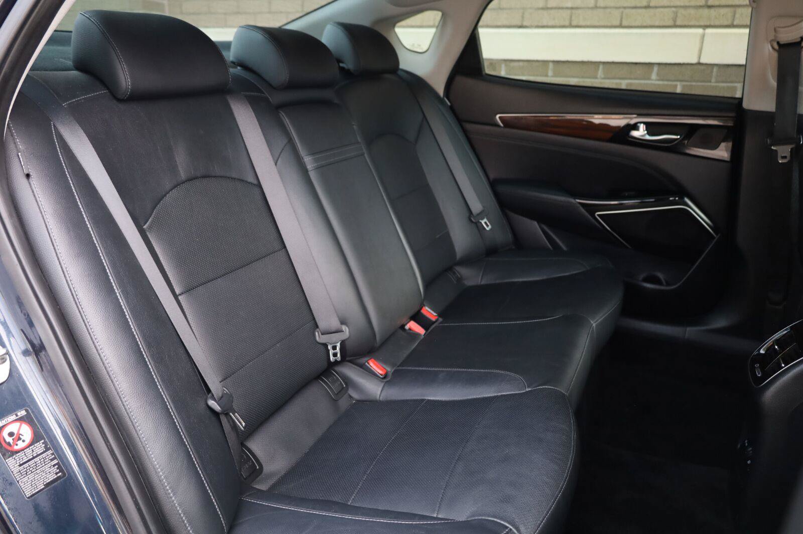Used 2017 Kia Cadenza Premium FWD image 22
