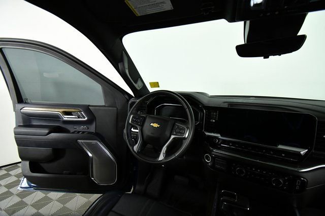 Used 2024 Chevrolet Silverado 1500 High Country w/ Technology Package image 19