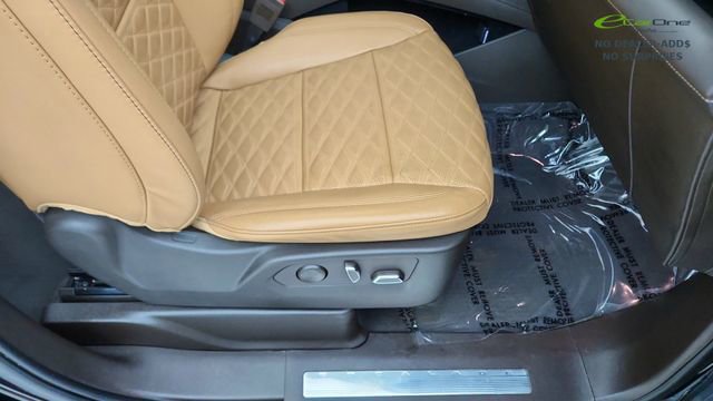Used 2023 Cadillac Escalade ESV Premium Luxury image 23