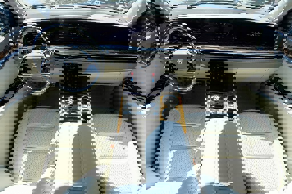 Certified 2025 Cadillac Escalade Sport Platinum w/ LPO, ONYX Package image 23