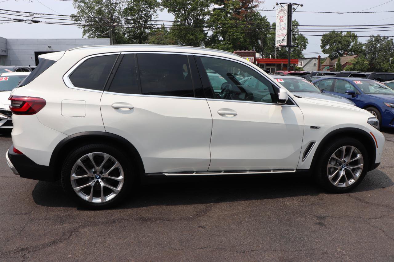 Used 2023 BMW X5 xDrive45e AWD/4WD image 6