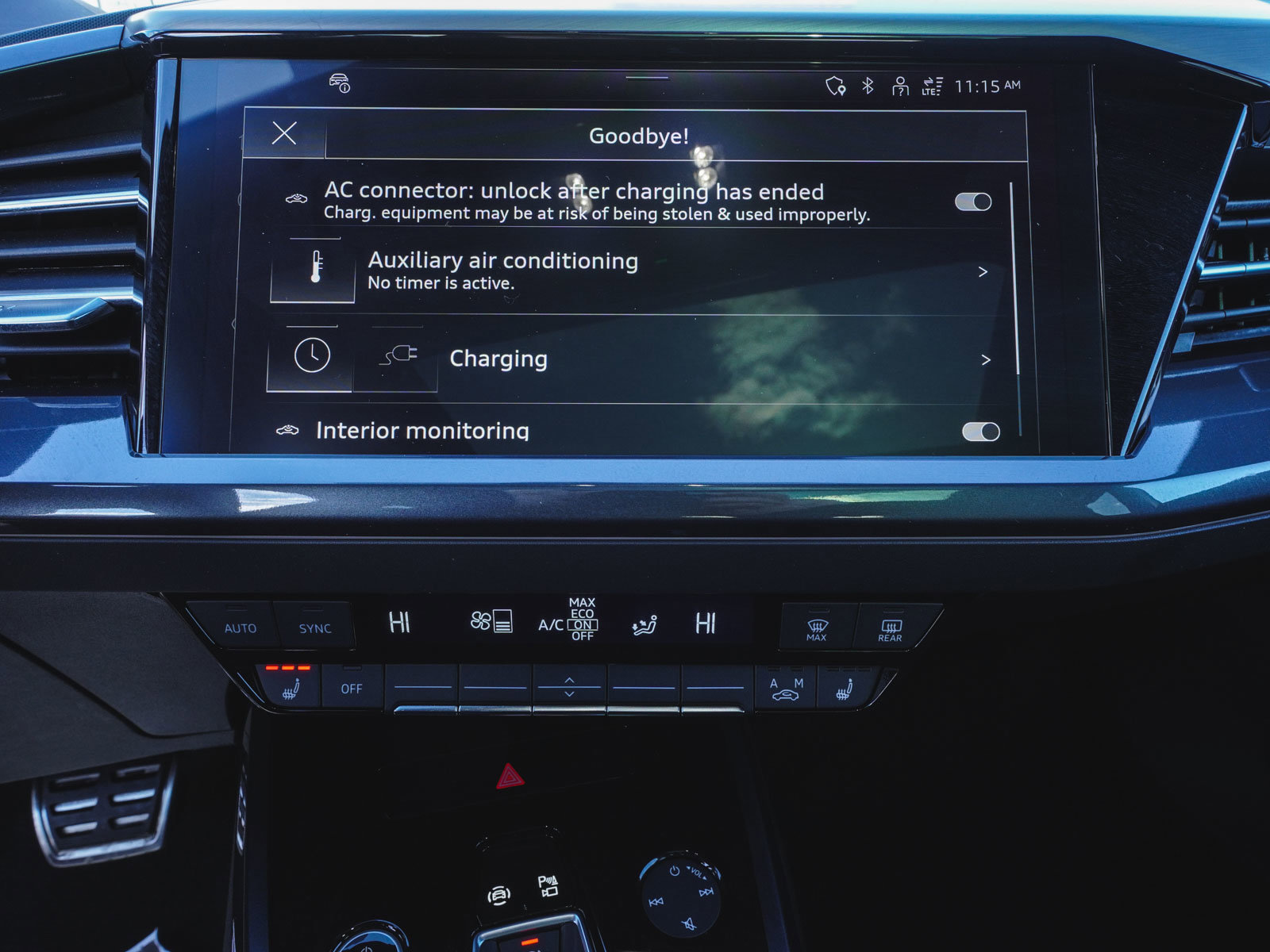 Used 2025 Audi Q4 e-tron Premium image 20