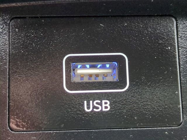 Used 2022 Hyundai Santa Fe Calligraphy image 23