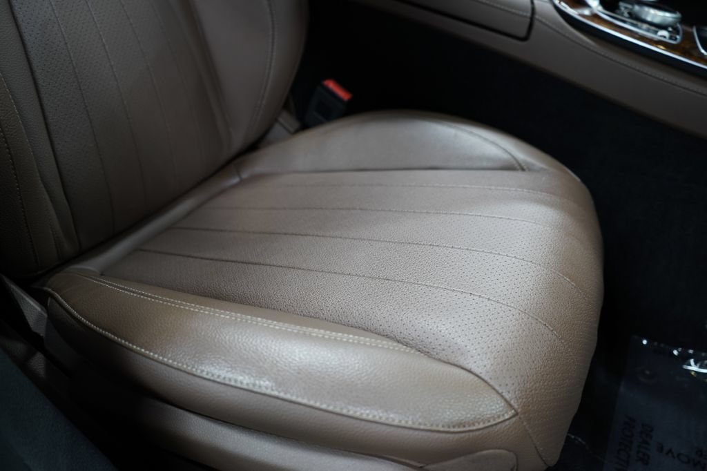 Used 2020 Mercedes-Benz E 450 4MATIC Sedan image 29