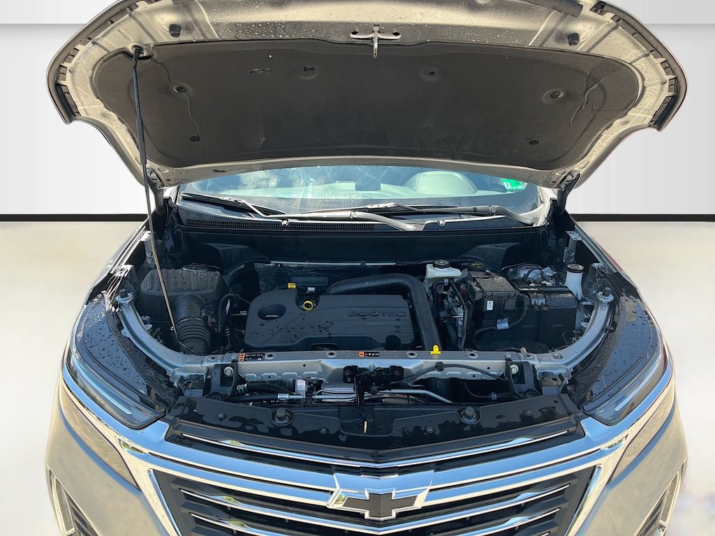Used 2024 Chevrolet Equinox Premier AWD/4WD image 32