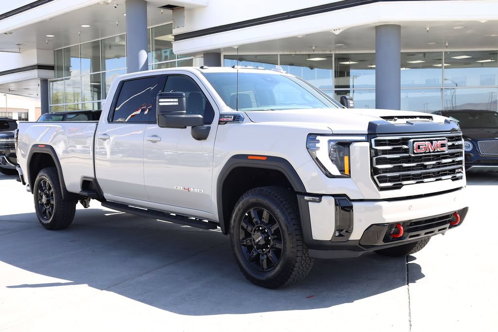New 2026 GMC Sierra 2500 AT4 w/ AT4 Premium Plus Package AWD/4WD image 8