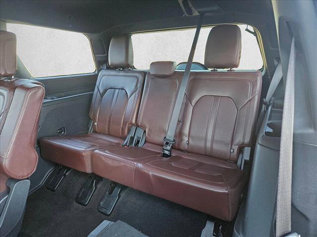 Used 2023 Ford Expedition Limited image 21